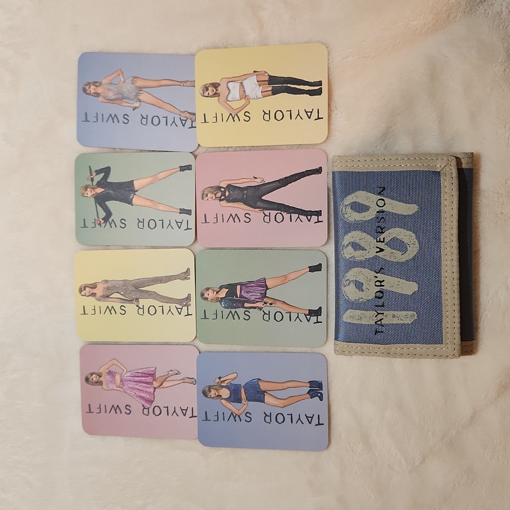 Taylor Swift wallet